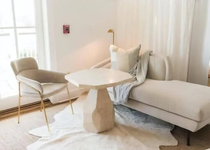 Oyster Bay Boutique (adults Only)